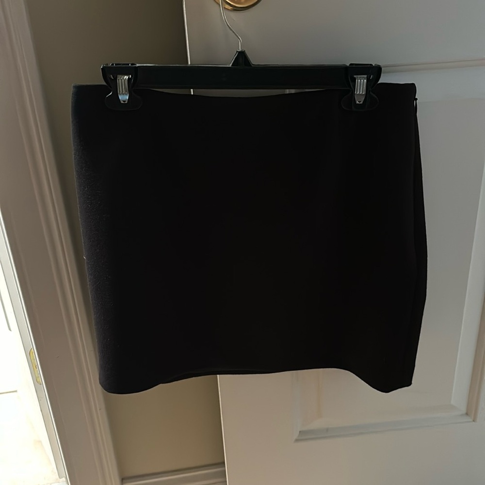 Tahari 8 petite black mini skirt